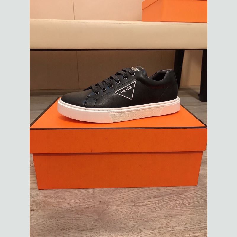 Pra*a sneakers